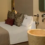 Elg Contessa Boutique