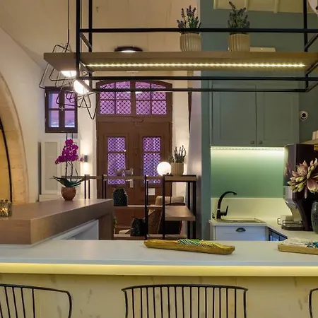 Elg Contessa Boutique Hriszí Aktí Haniá