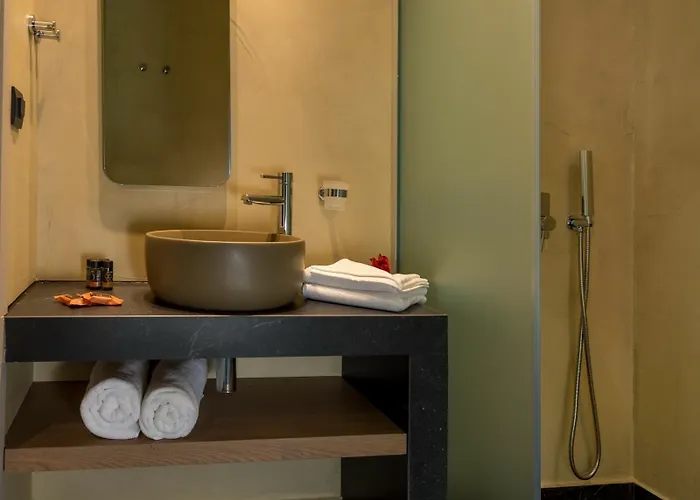 Elg Contessa Boutique Hotel 4*